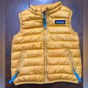 Patagonia puffer vest. Gold color. Size 12-18 months